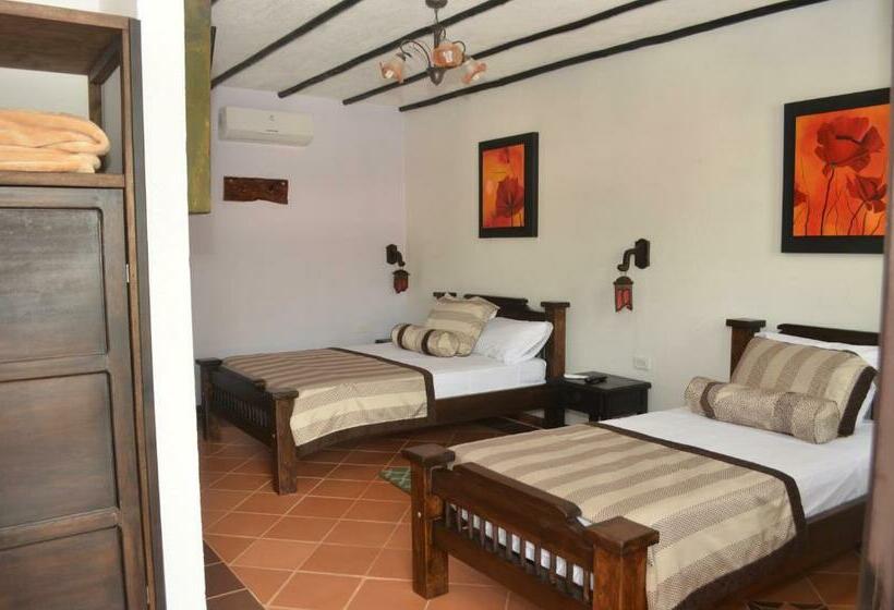 חדר סטנדרט לשלושה, El Virrey Hotel Boutique