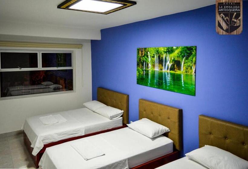 חדר משפתחתי סופריור, La Embajada Antioqueña