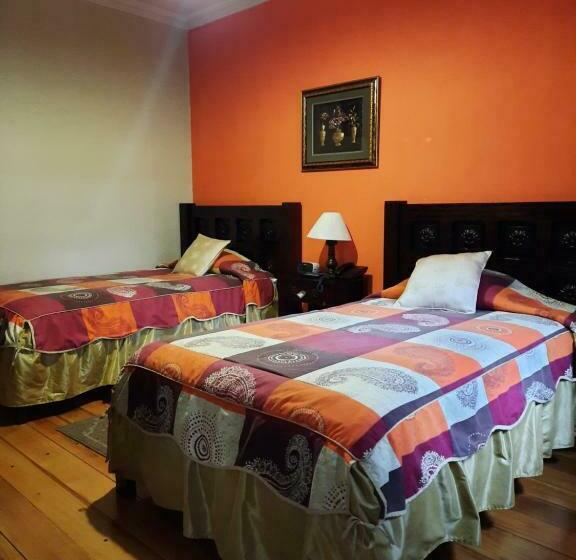 Номер Стандарт, La Posada Cuencana