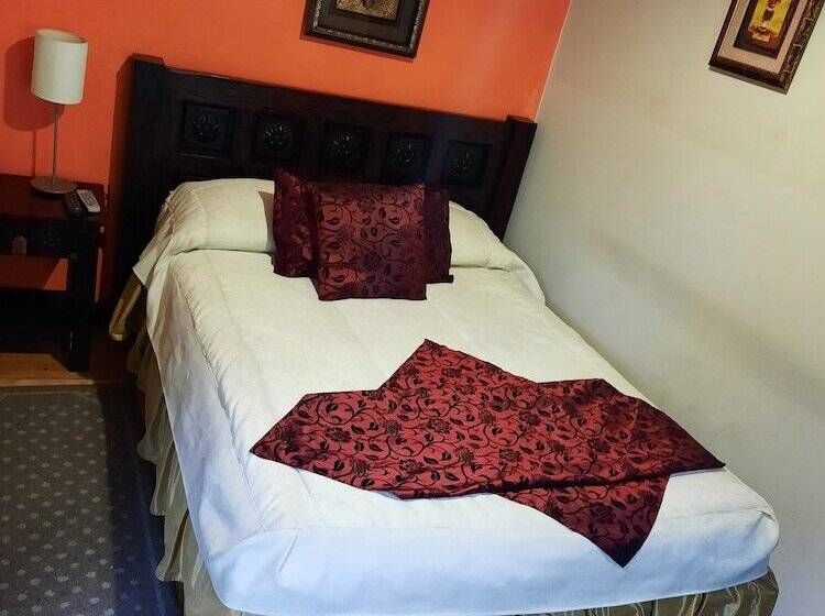 Номер Комфорт, La Posada Cuencana