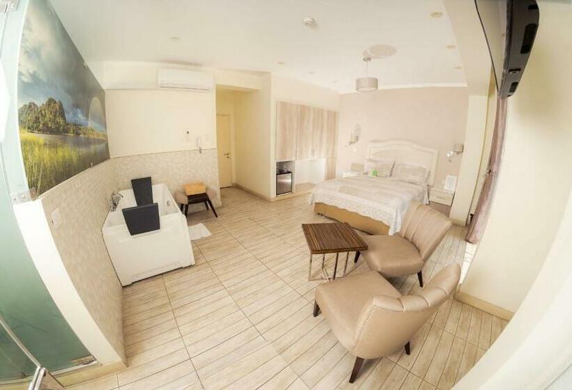 Люкс Кровать Кинг, Natural Green Lounge