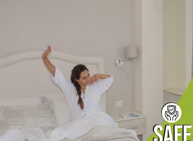 Люкс Кровать Кинг, Natural Green Lounge