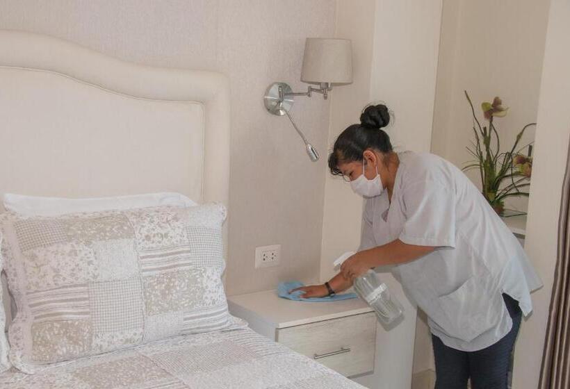 Люкс Кровать Кинг, Natural Green Lounge