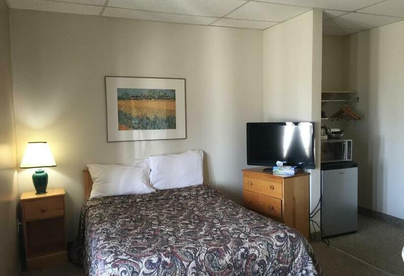 غرفه قياسيه سريرين مزدوجين, North Adventure Inn