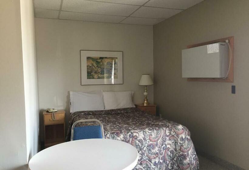 غرفه قياسيه سريرين مزدوجين, North Adventure Inn