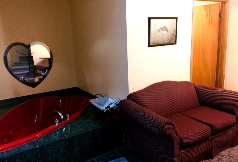 غرفه قياسيه سريرين مزدوجين, North Adventure Inn