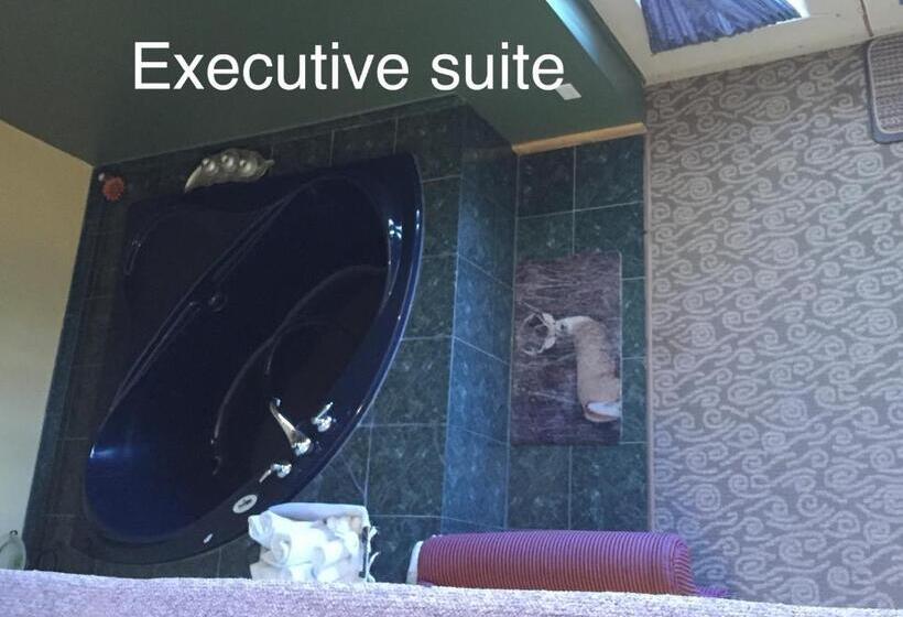 جناح, North Adventure Inn