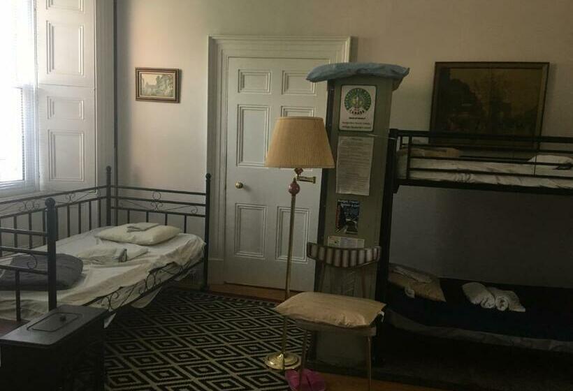 تختخواب در اتاق مشترک, Pring Guesthouse