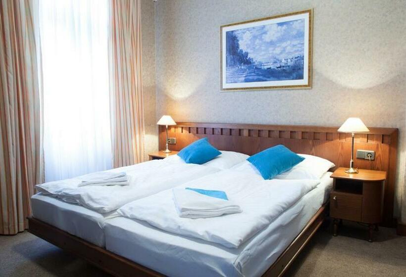 اتاق خانوادگی, Retro Hotel Villa Ostrava