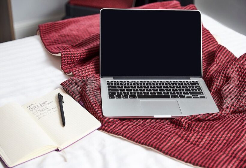 חדר סופריור, Yarnfield Park Training And Conference Centre