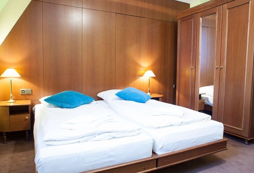 غرفة عائلية, Retro Hotel Villa Ostrava