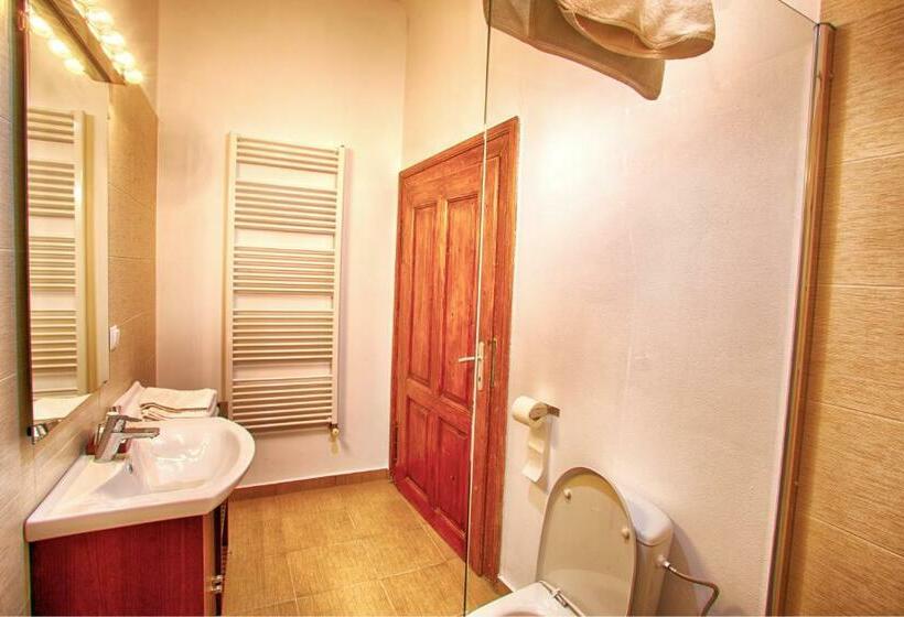 Номер Стандарт, Goldsmith