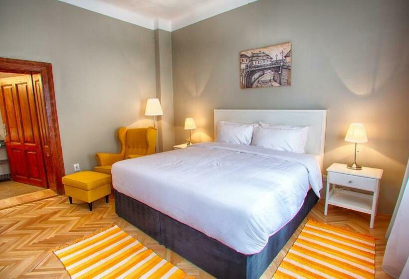 Номер Стандарт, Goldsmith