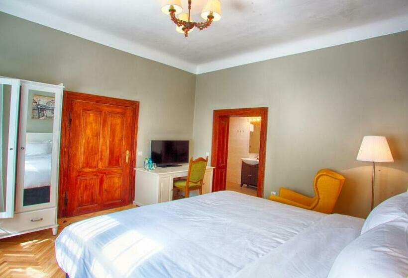 Номер Стандарт, Goldsmith