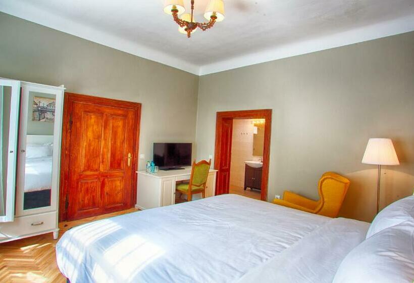 Номер Стандарт, Goldsmith