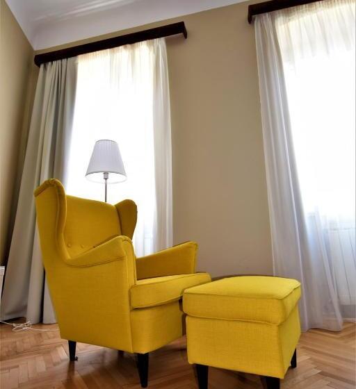 Номер Superior, Goldsmith