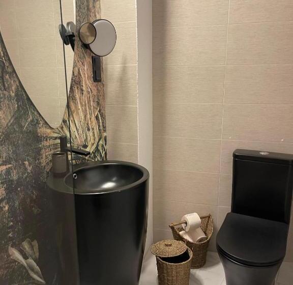 Студия Deluxe, Goldsmith