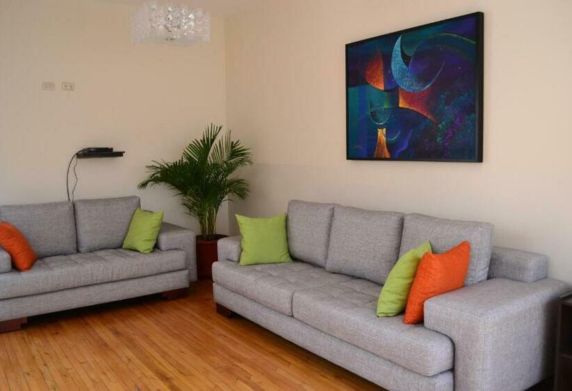 Номер Стандарт Трехместный, Hostal Casa De Lidice