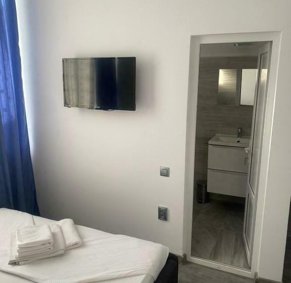 标准间, Paradox Movila