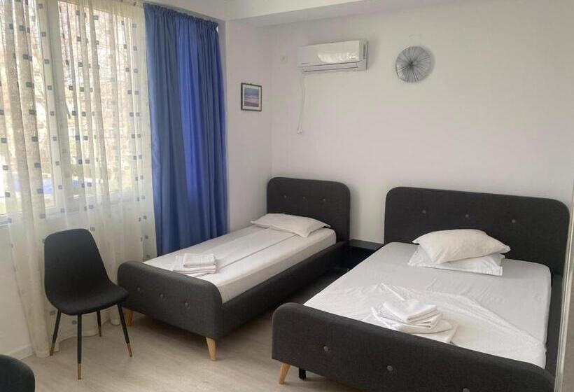 标准三人间, Paradox Movila