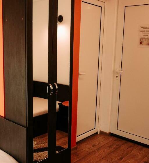 スタンダードルーム, Pensiunea Pictorilor