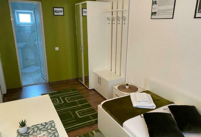 シングルデラックスルーム, Pensiunea Pictorilor