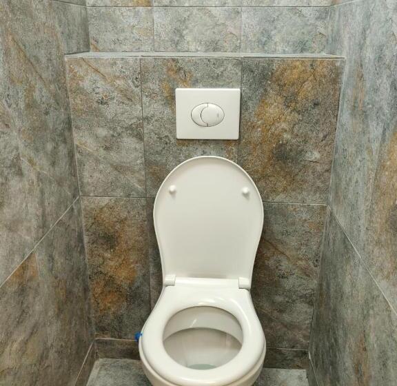 ジュニアスイート, Pensiunea Pictorilor