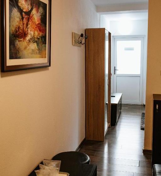 ジュニアスイート, Pensiunea Pictorilor