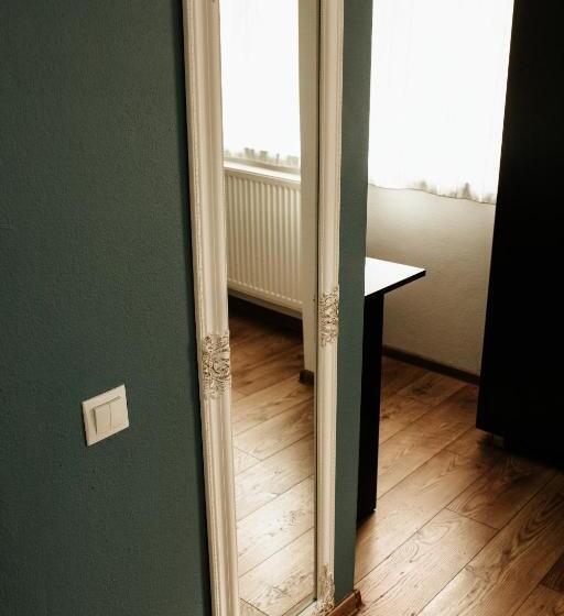 スタンダードルーム, Pensiunea Pictorilor