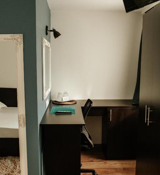 スタンダードルーム, Pensiunea Pictorilor