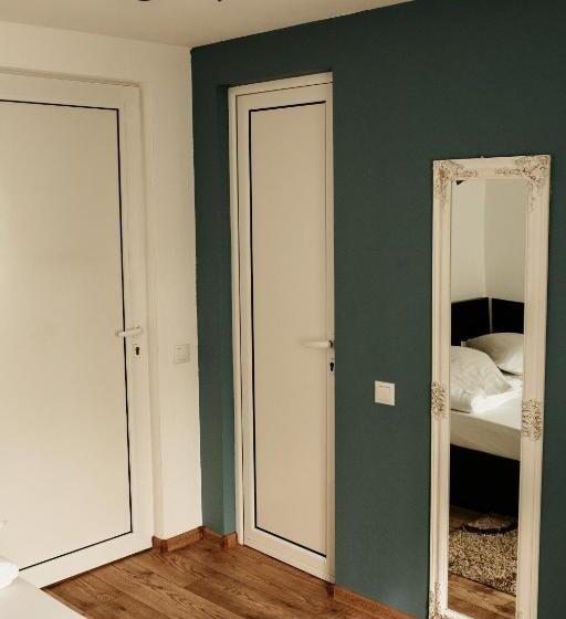 חדר סטנדרט, Pensiunea Pictorilor