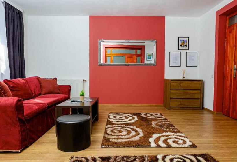 １ベッドルームアパートメント, Pensiunea Pictorilor