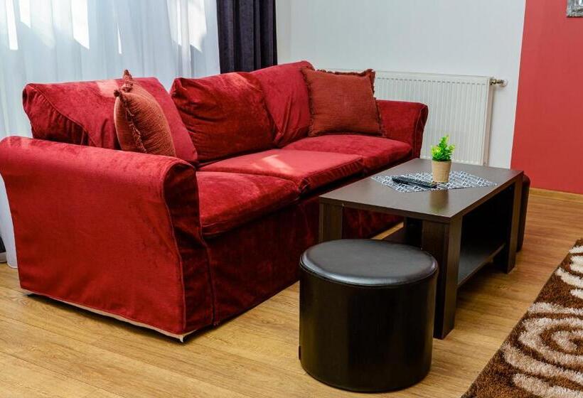 １ベッドルームアパートメント, Pensiunea Pictorilor