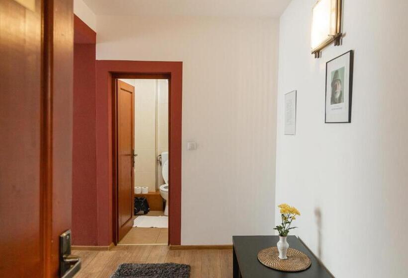 סוויטת ג'וניור, Pensiunea Pictorilor