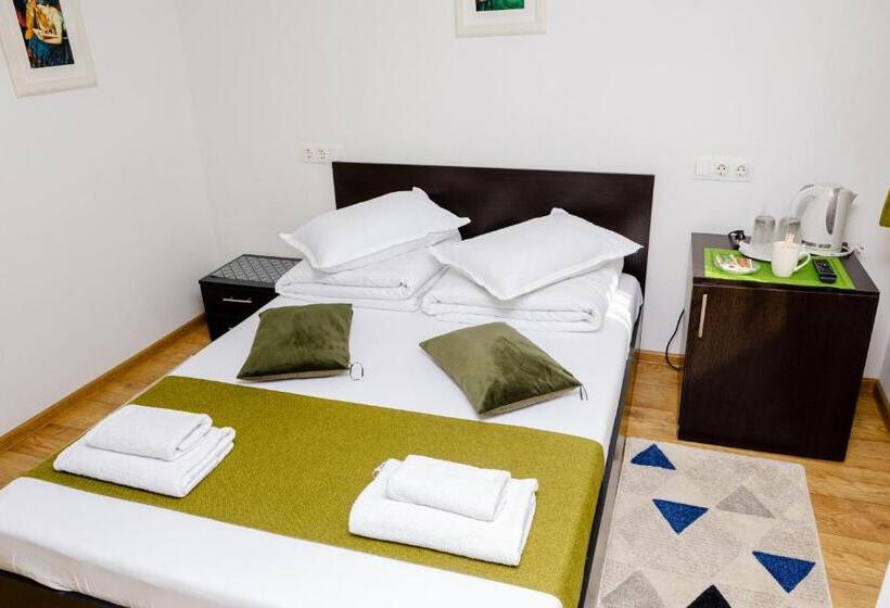 スタンダードルーム, Pensiunea Pictorilor