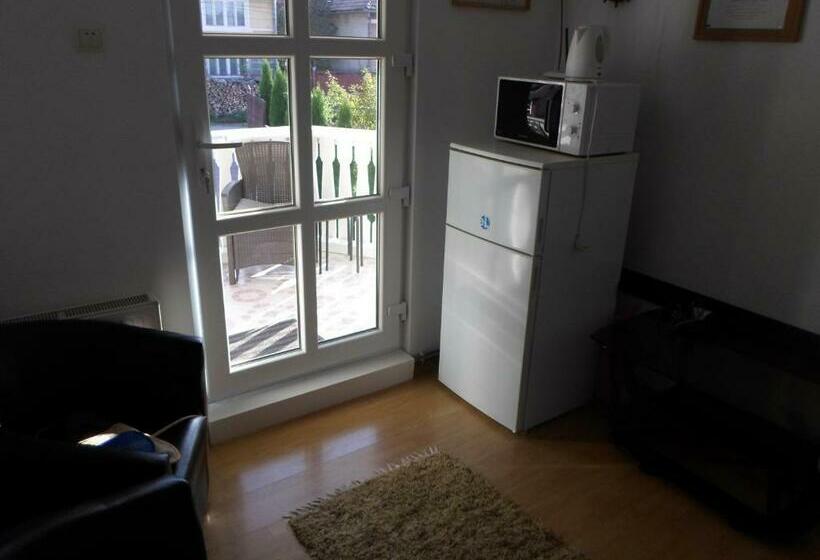 جناح غرفتين نوم, Zoltán & Erika Panzió Parajd