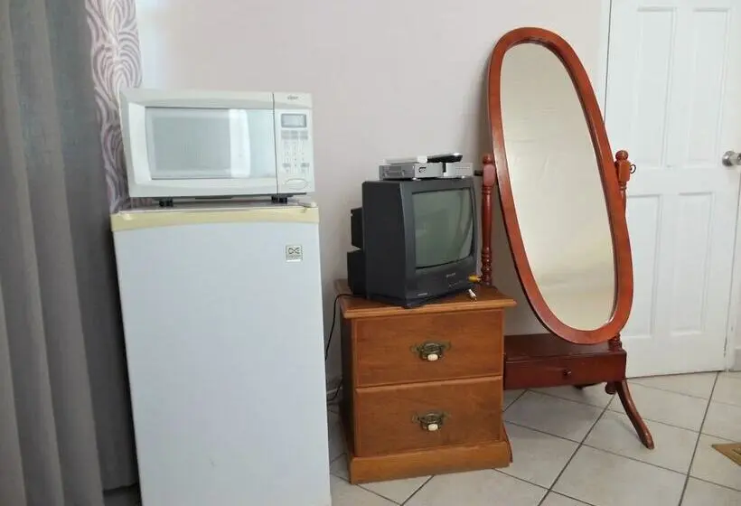 اتاق راحتی یک تخته, Caribbean Inn And Suites