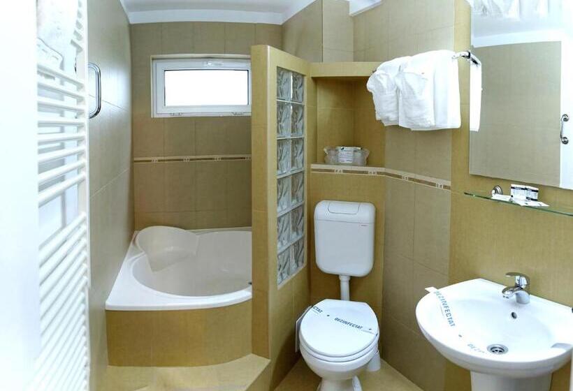 غرفة قياسية سرير مزدوج, Albatros