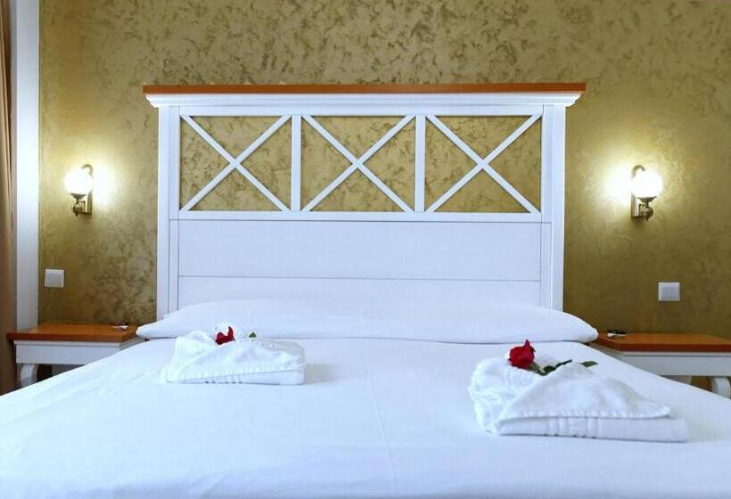 جناح مطلّ علي البحر, Albatros