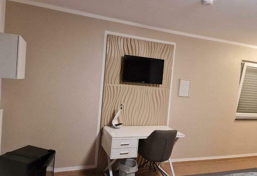 Номер Стандарт с Балконом, Aparthotel Magnolia