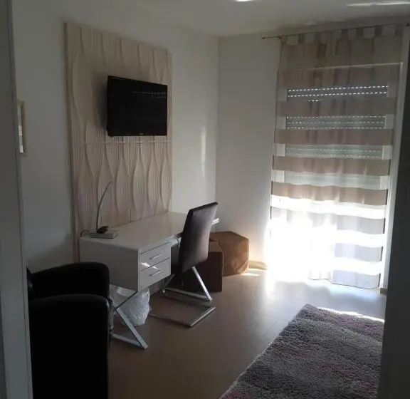 Standard Yhden Hengen Huone, Aparthotel Magnolia