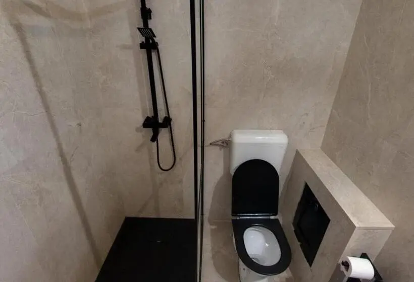 Standard Room, Duet