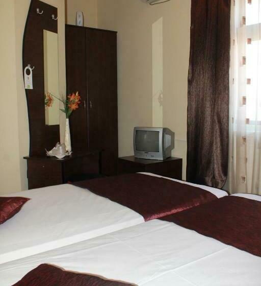 Номер Стандарт, Flamingo