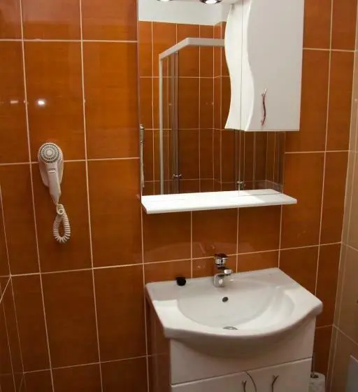 Standard Triple Room, Hanul De La Rascruce