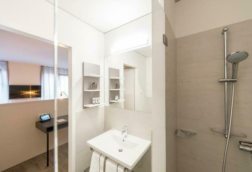 Quarto Classe Business, Harbr. Boardinghouse Ludwigsburg