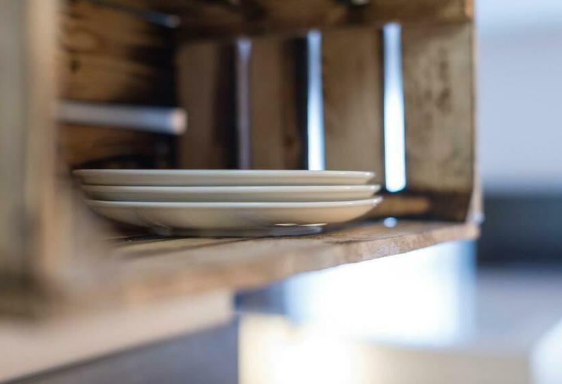 Quarto Classe Business, Harbr. Boardinghouse Ludwigsburg