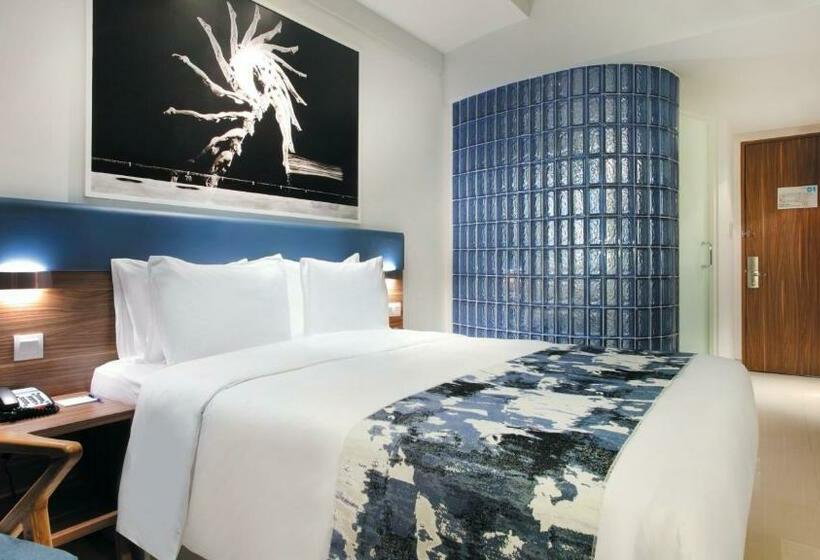 带特大床的标准间, Holiday Inn Express Baruna, An Ihg