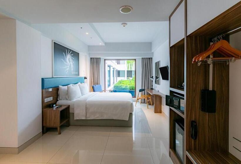 残疾人使用的带特大床的标准间, Holiday Inn Express Baruna, An Ihg