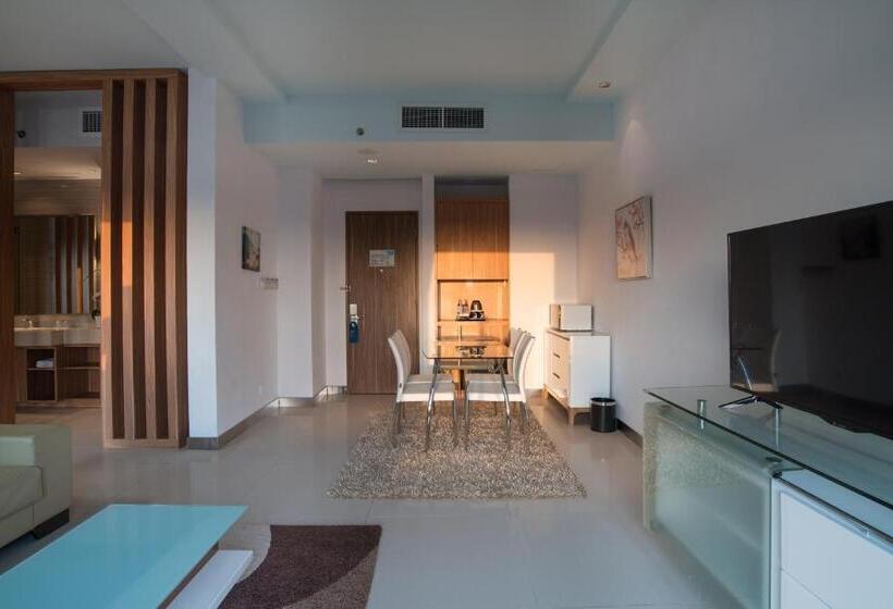 带大床的套房, Holiday Inn Express Baruna, An Ihg