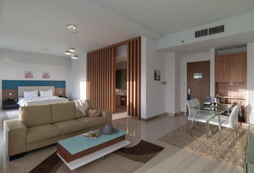 带大床的套房, Holiday Inn Express Baruna, An Ihg